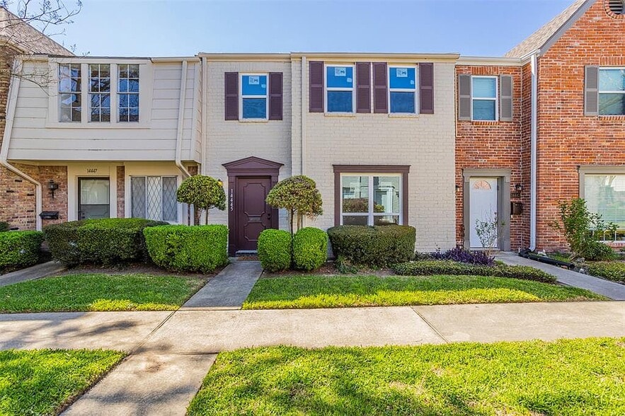 Primary Photo - 14445 Misty Meadow Ln