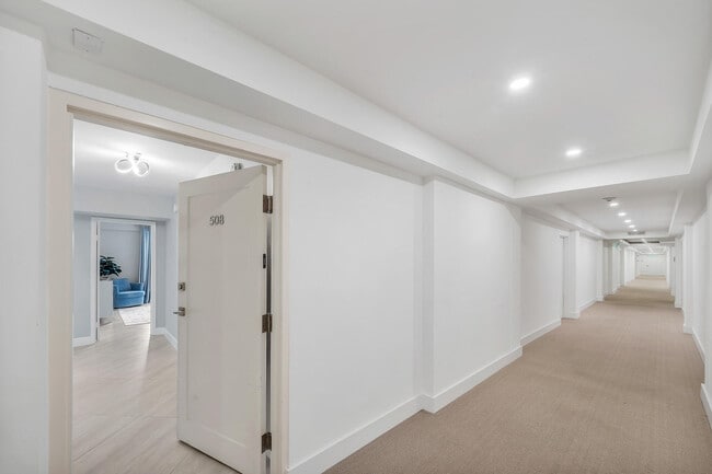 Building Photo - 170 N Ocean Blvd