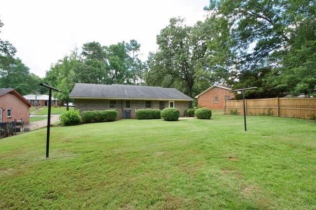 Building Photo - 1109 Drew Ln