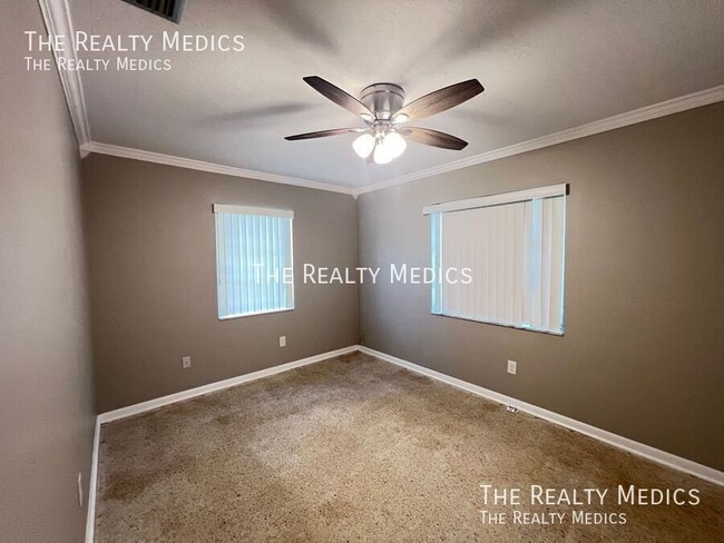 Building Photo - 1525 Fort Smith Blvd