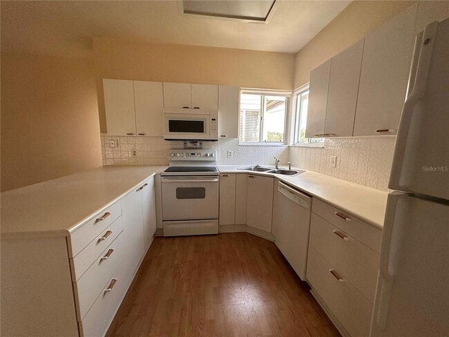 Building Photo - 35 Magnolia Ave