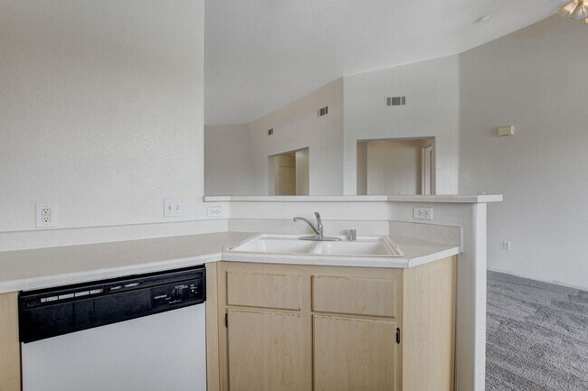 Building Photo - Freshly Renovated 2 Bedroom Condo