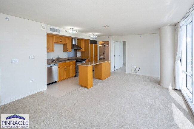 Building Photo - 1296 Kapiolani Blvd