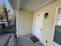 Building Photo - 2 bedroom 2 bath ranch Duplex in Douglasville, GA