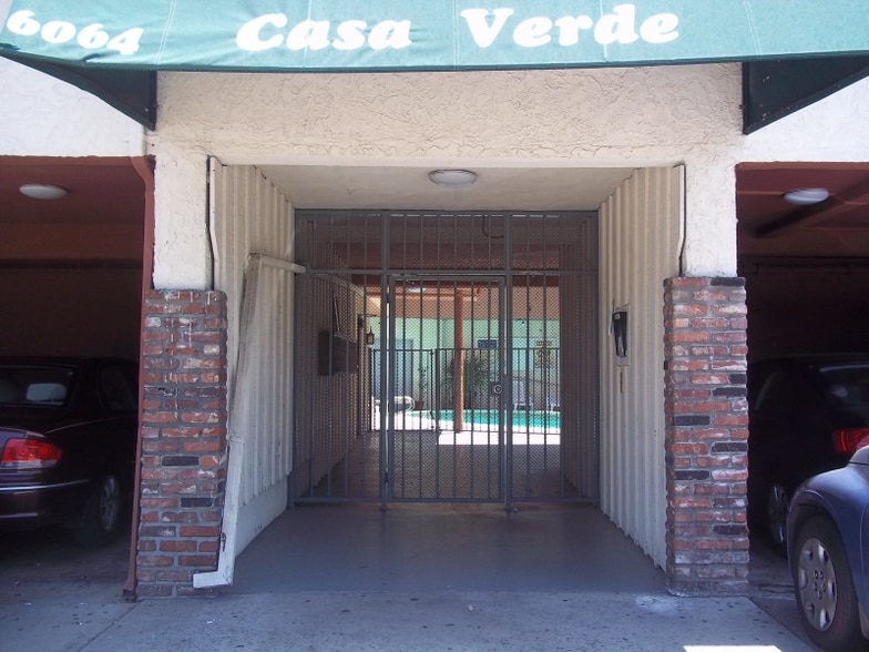 Building Photo - 6064 Whitsett Ave