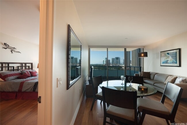 Building Photo - 1551 Ala Wai Blvd