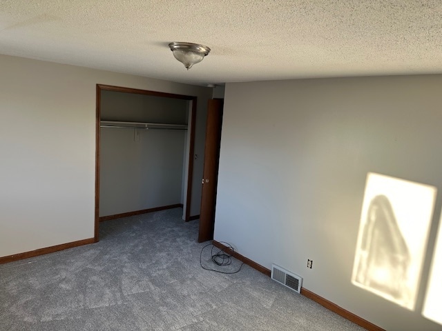 Building Photo - 4713 Clinton St