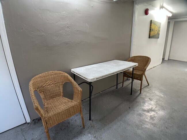 Building Photo - 316 S Berendo St