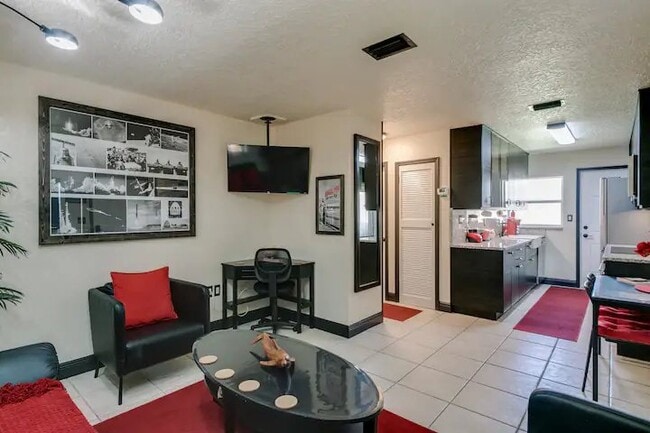 Building Photo - 309 Lincoln Ave