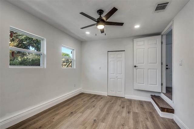 Building Photo - 901 Woodleigh Dr