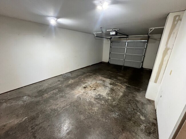 Building Photo - 1140 Glenn Pl