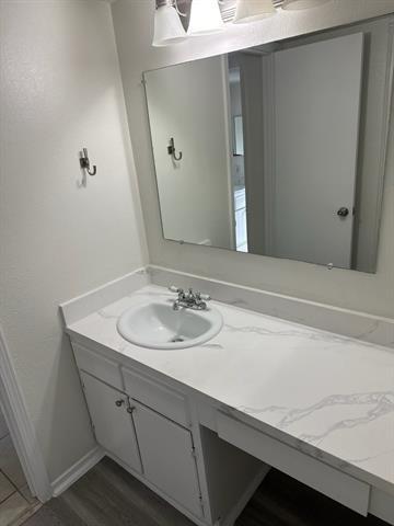 Building Photo - 2211 Salem Dr