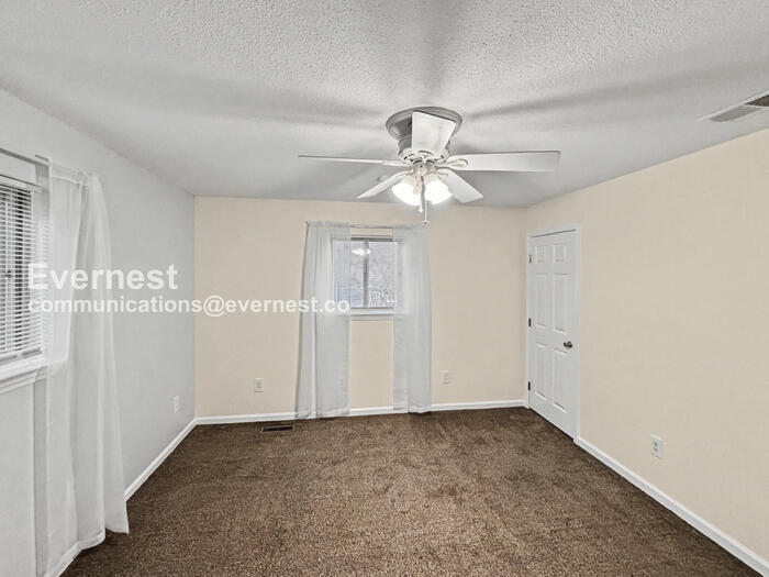 Building Photo - 159 Colony Cir