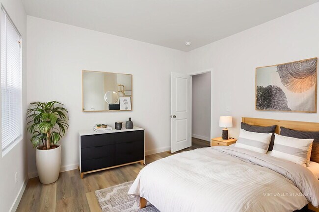 Building Photo - "Spacious 3-Bed, 2-Bath Urban Retreat on Winthrop Ave – Perfect for Comfortable Living!"