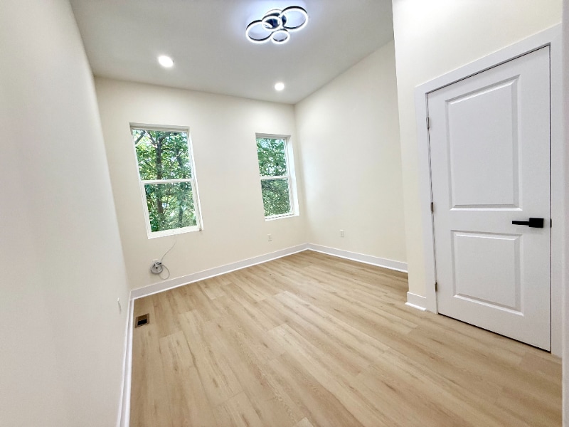 Building Photo - 1518 E Lanvale St