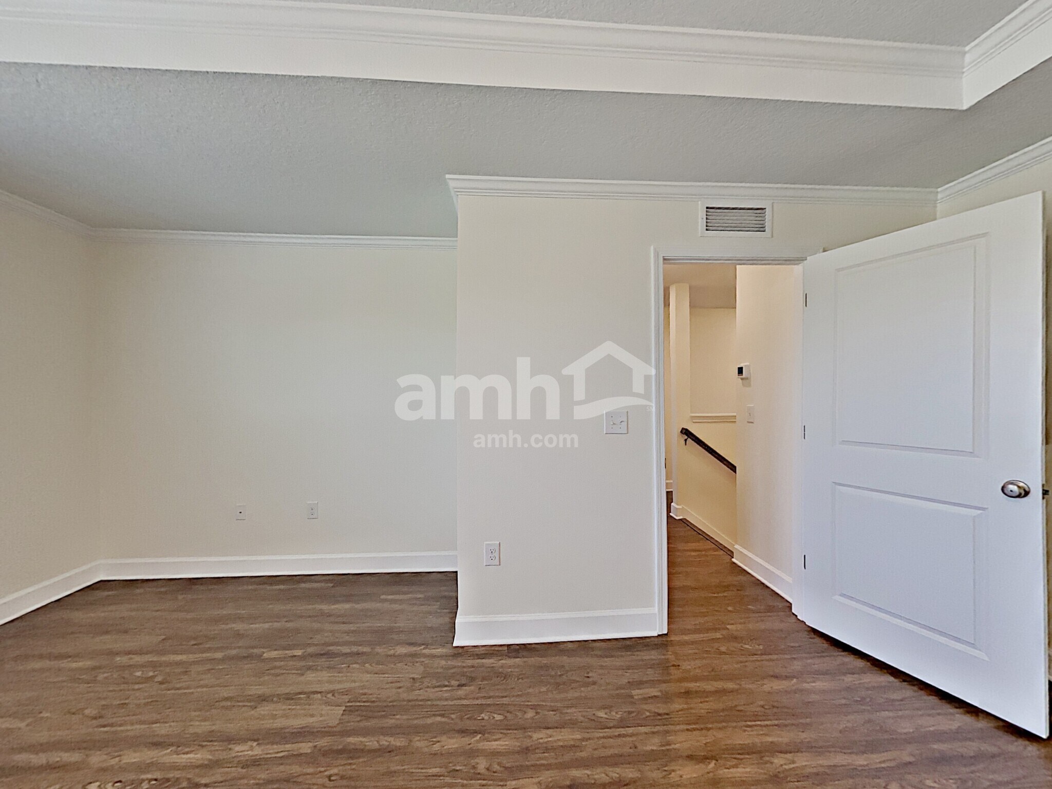 Building Photo - 325 Pine Terrace Dr