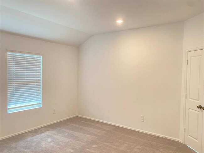 Building Photo - 17010 Daylily Dune Wy