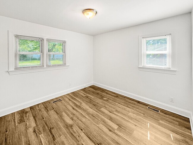 Building Photo - 1513 Bethlehem Rd