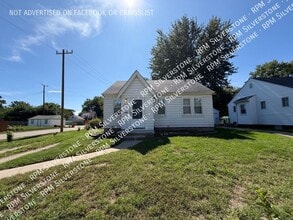 Building Photo - 15638 Evergreen-