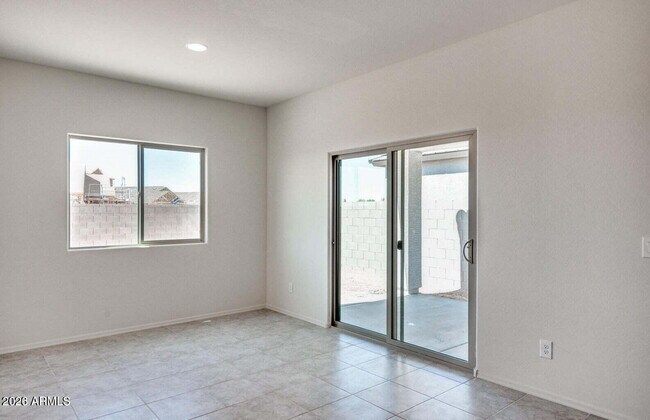 Building Photo - 18091 N Presley Ln