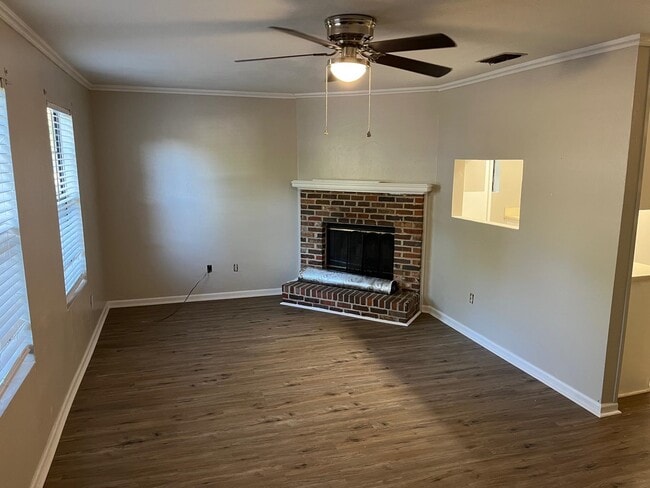 Building Photo - 2077 Hanover Ct