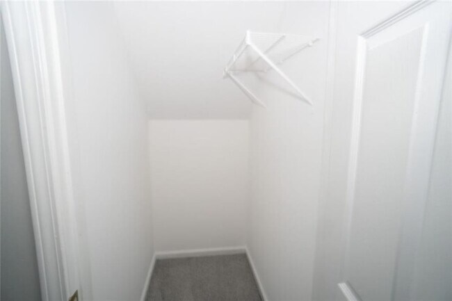 Building Photo - 52 Fieldstone Ct