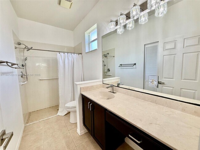 Building Photo - 265 SW Coconut Key Way