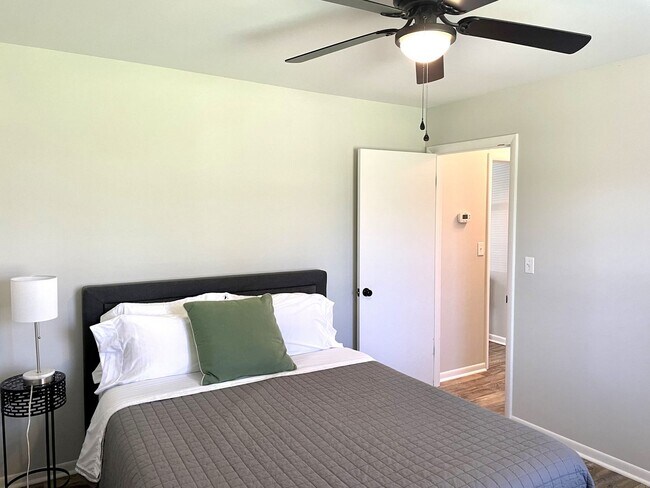 Building Photo - 214 Chapman Ln