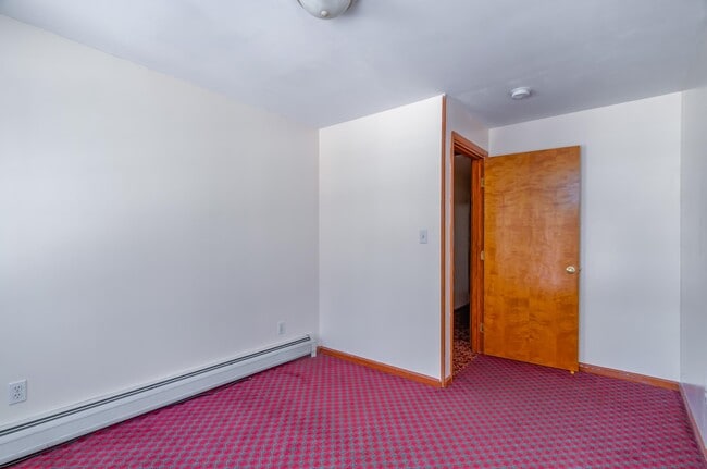 Building Photo - 129 Garfield Ave