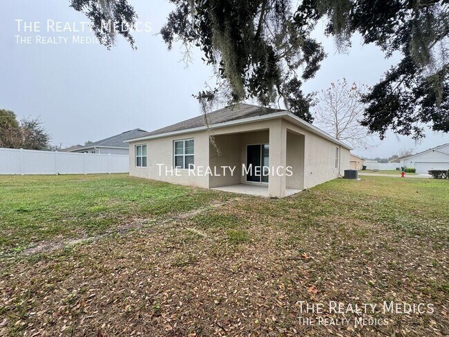 Building Photo - 1665 Laurel Oaks Dr