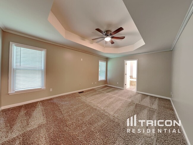Building Photo - 220 Pepperdine Way