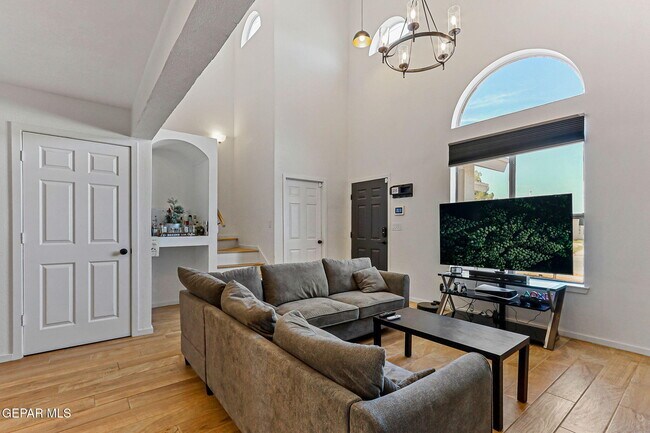 Building Photo - 3936 Tierra Arena Dr