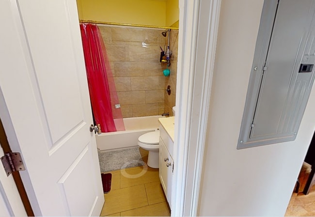 Building Photo - 8 Marney St