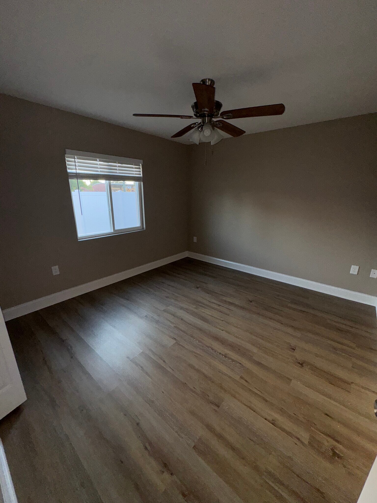 Building Photo - 1149 Sycamore St