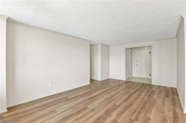 Building Photo - 12900 Lake Ave