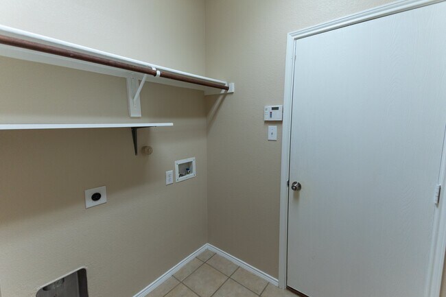 Building Photo - 500 Promise Creek Dr
