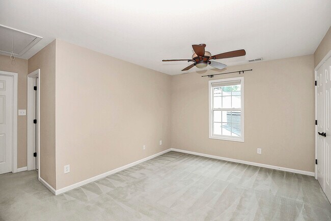 Building Photo - 5227 Silabert Ave