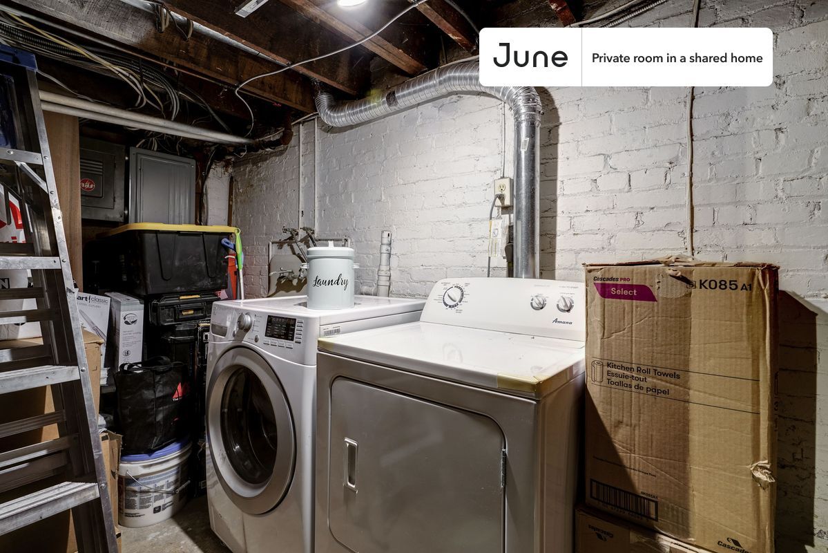 Building Photo - Room in Shared 7 bed/3.5 bath home in Woodley Park