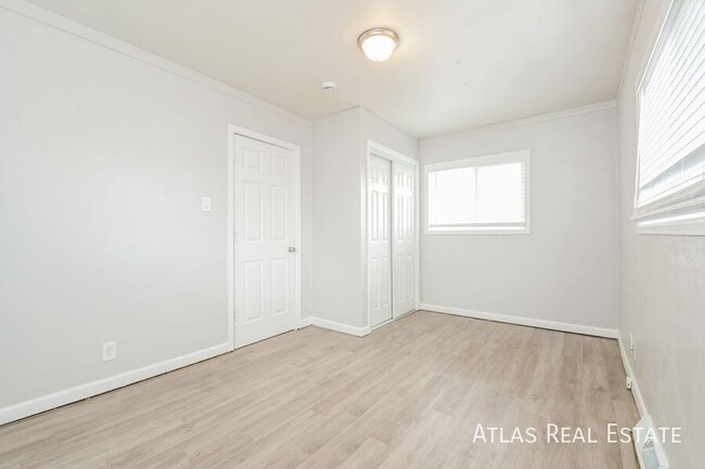 Building Photo - 3 Bedroom, 1 Bath in the Villa Park Neighb...