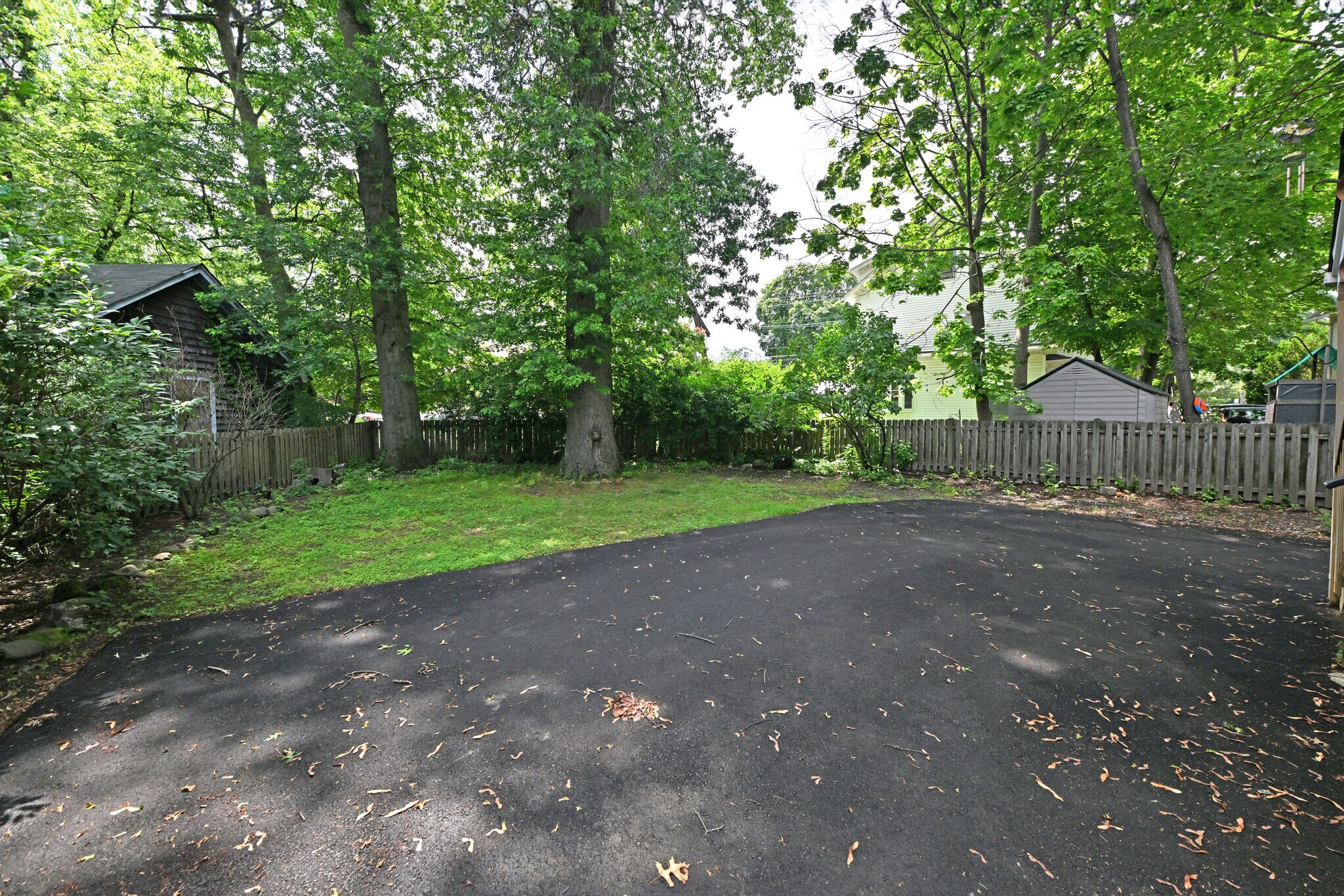 Building Photo - 32 Brainard Pl
