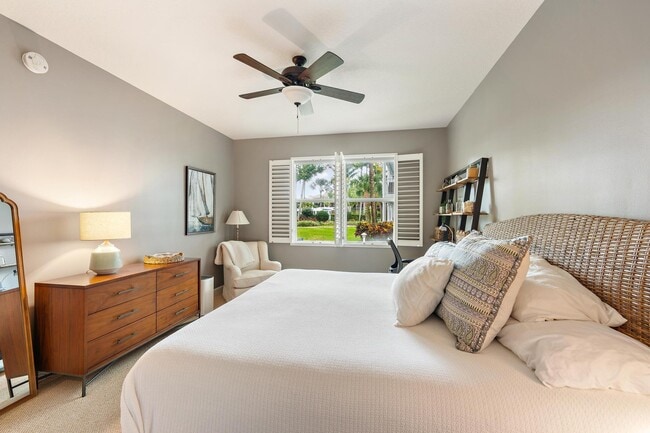 Building Photo - 814 Bay Colony Dr S