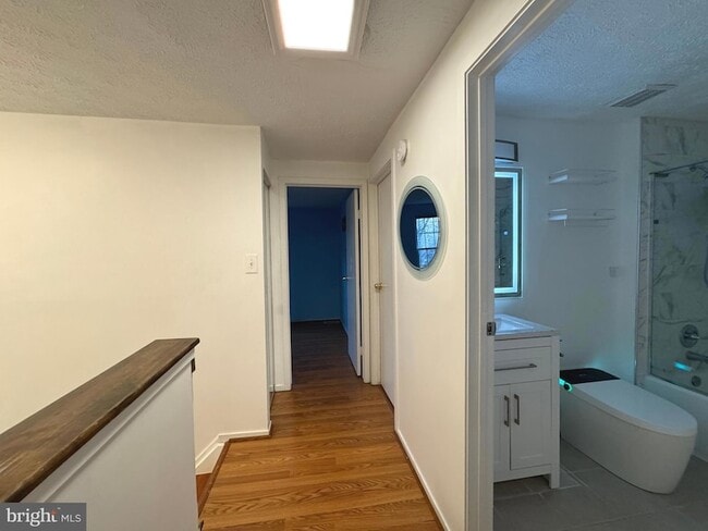 Building Photo - 6505 Field Master Dr