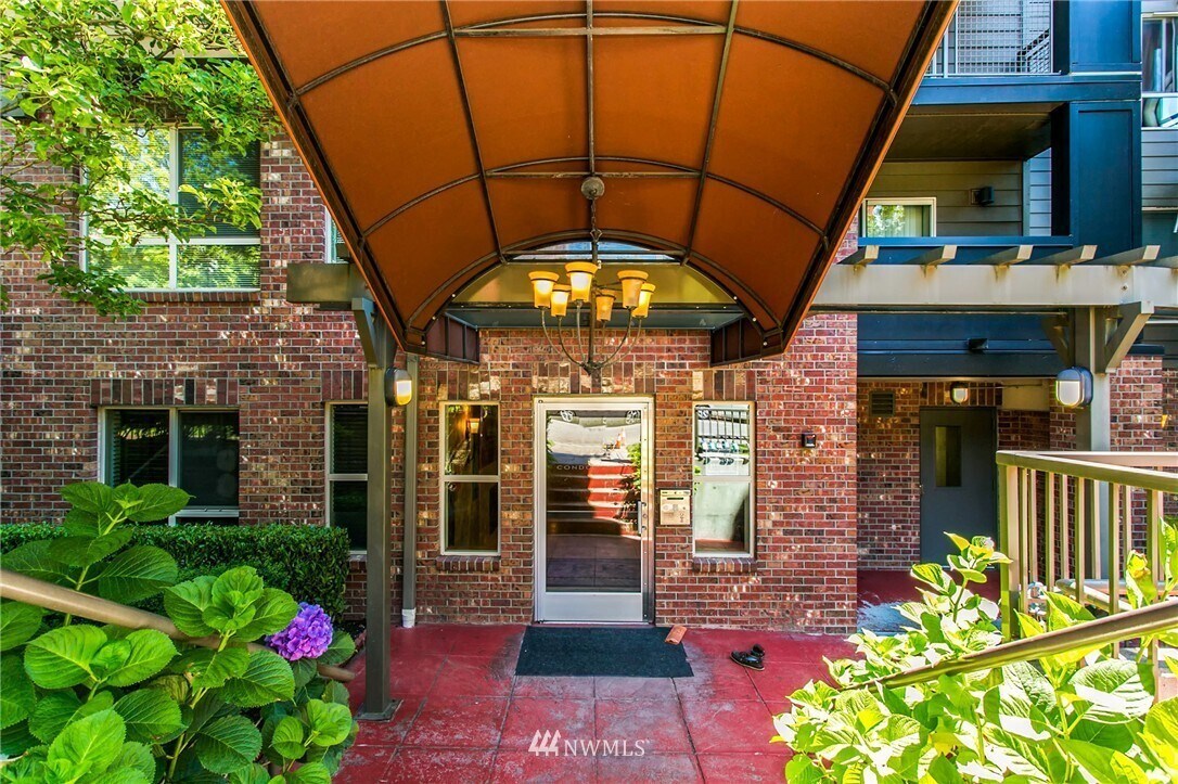 Building Photo - 412 11th Ave