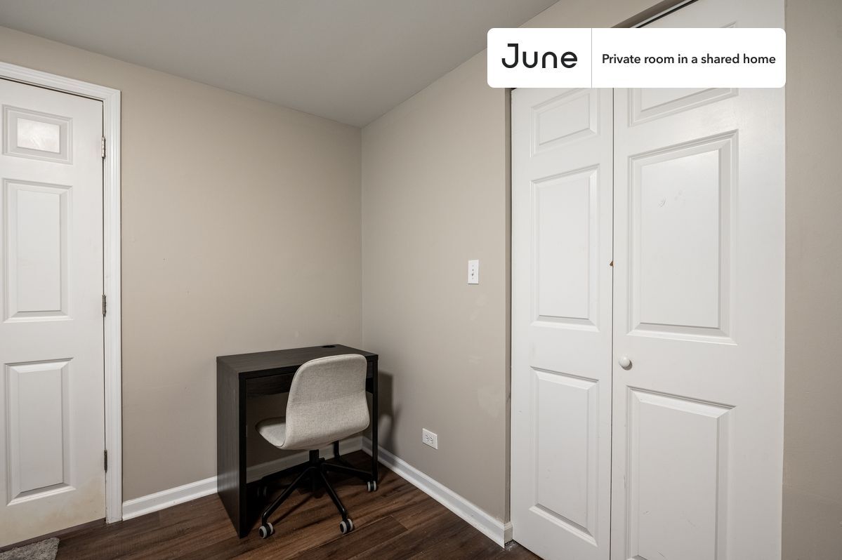 Building Photo - Room in Shared 5 bed/2 bath home