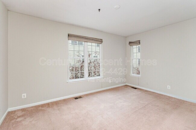 Building Photo - 8932 Milford Haven Ct