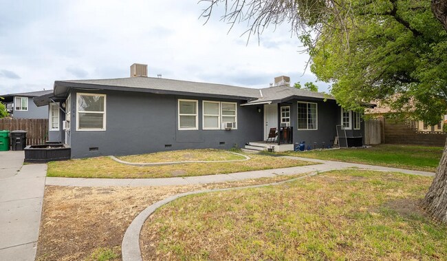 Primary Photo - 1604 Bell Ave