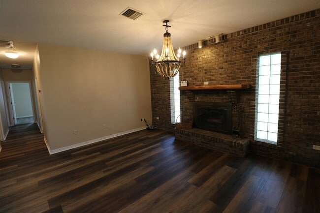 Building Photo - 5861 Datil Pepper Rd