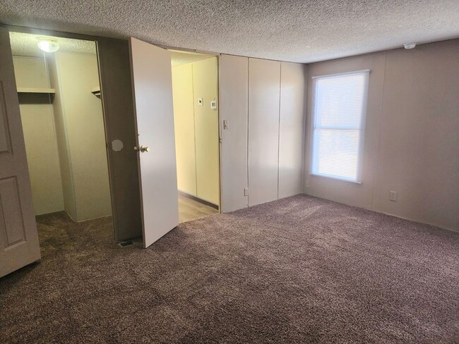 Building Photo - 1310 N Avenue J