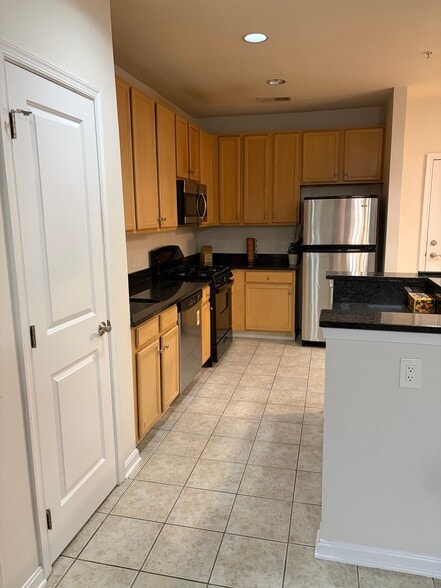 Building Photo - 2665 Prosperity Ave