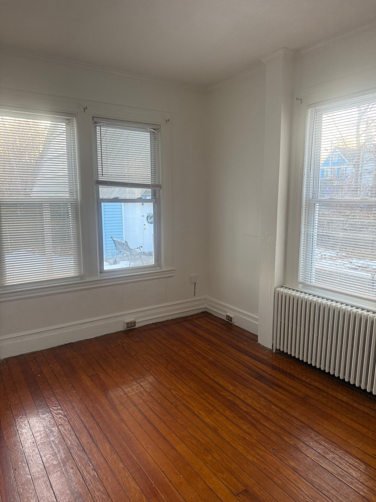 Building Photo - 22 Sherwood Ave